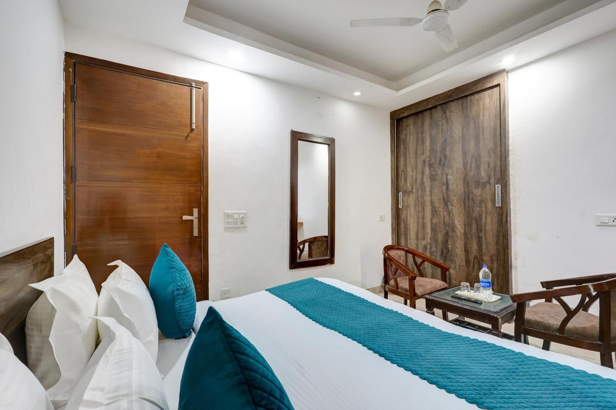 Hotel Aron By The Premium Villa New Delhi Exterior photo