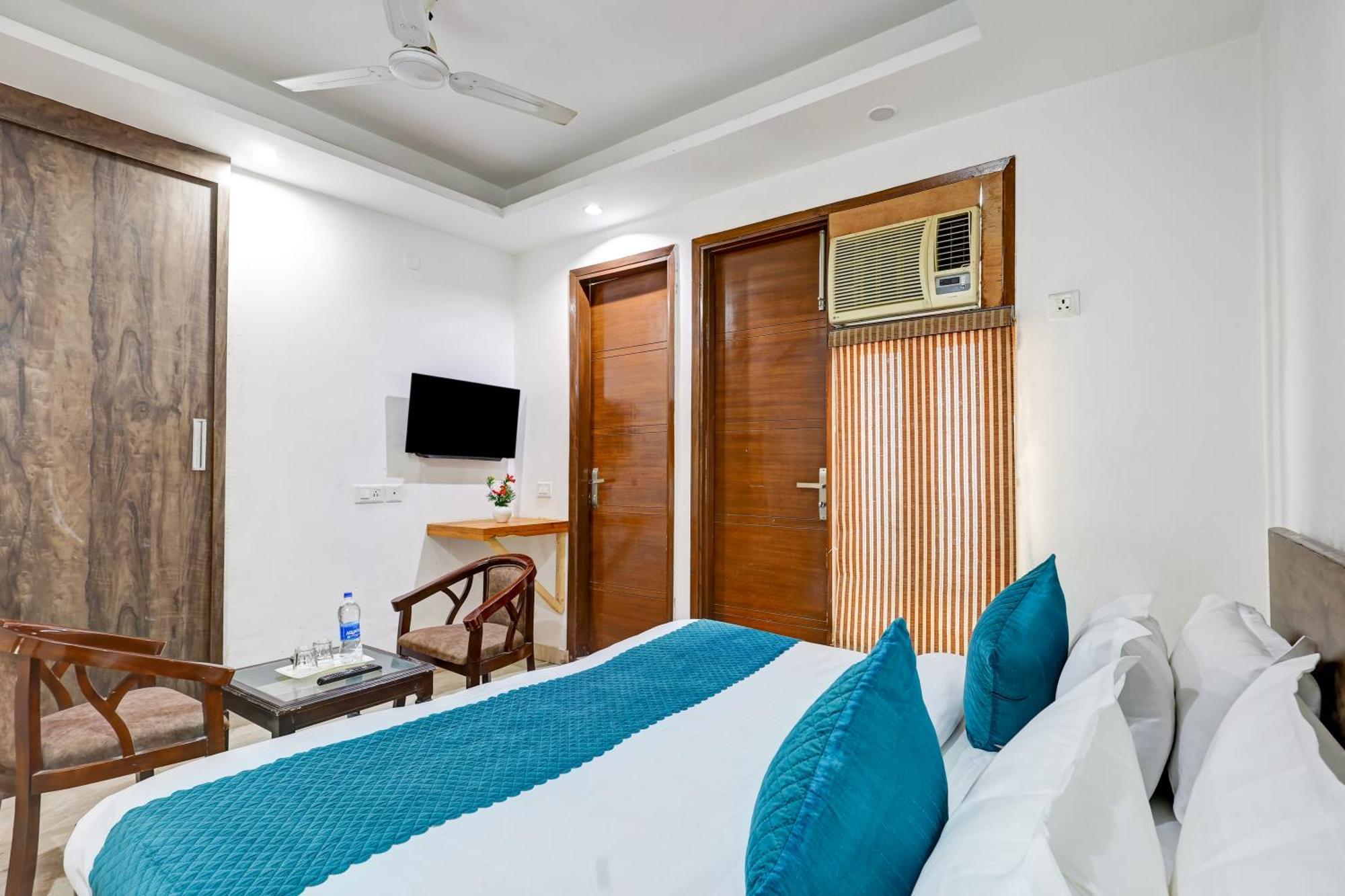 Hotel Aron By The Premium Villa New Delhi Exterior photo