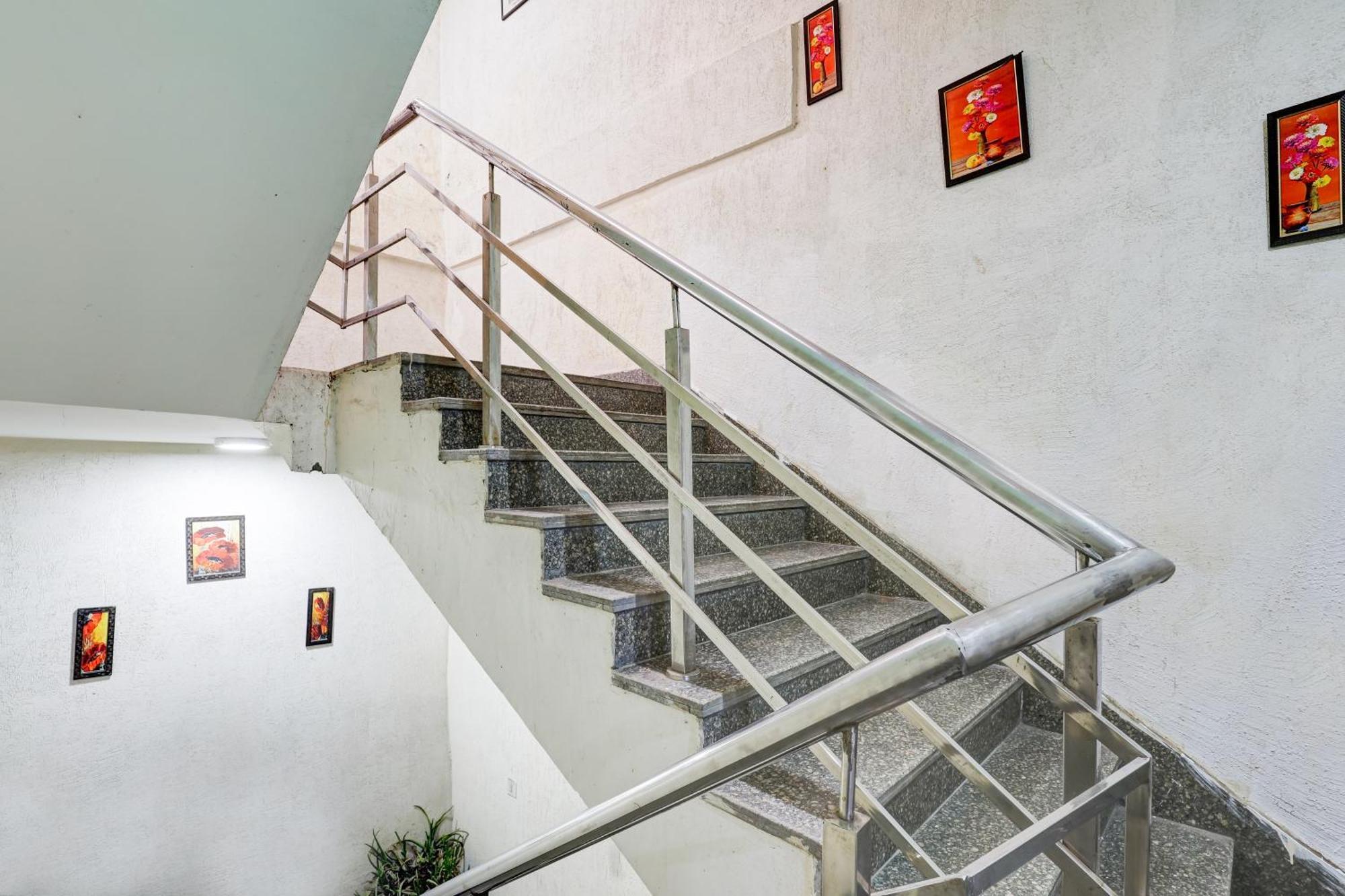 Hotel Aron By The Premium Villa New Delhi Exterior photo