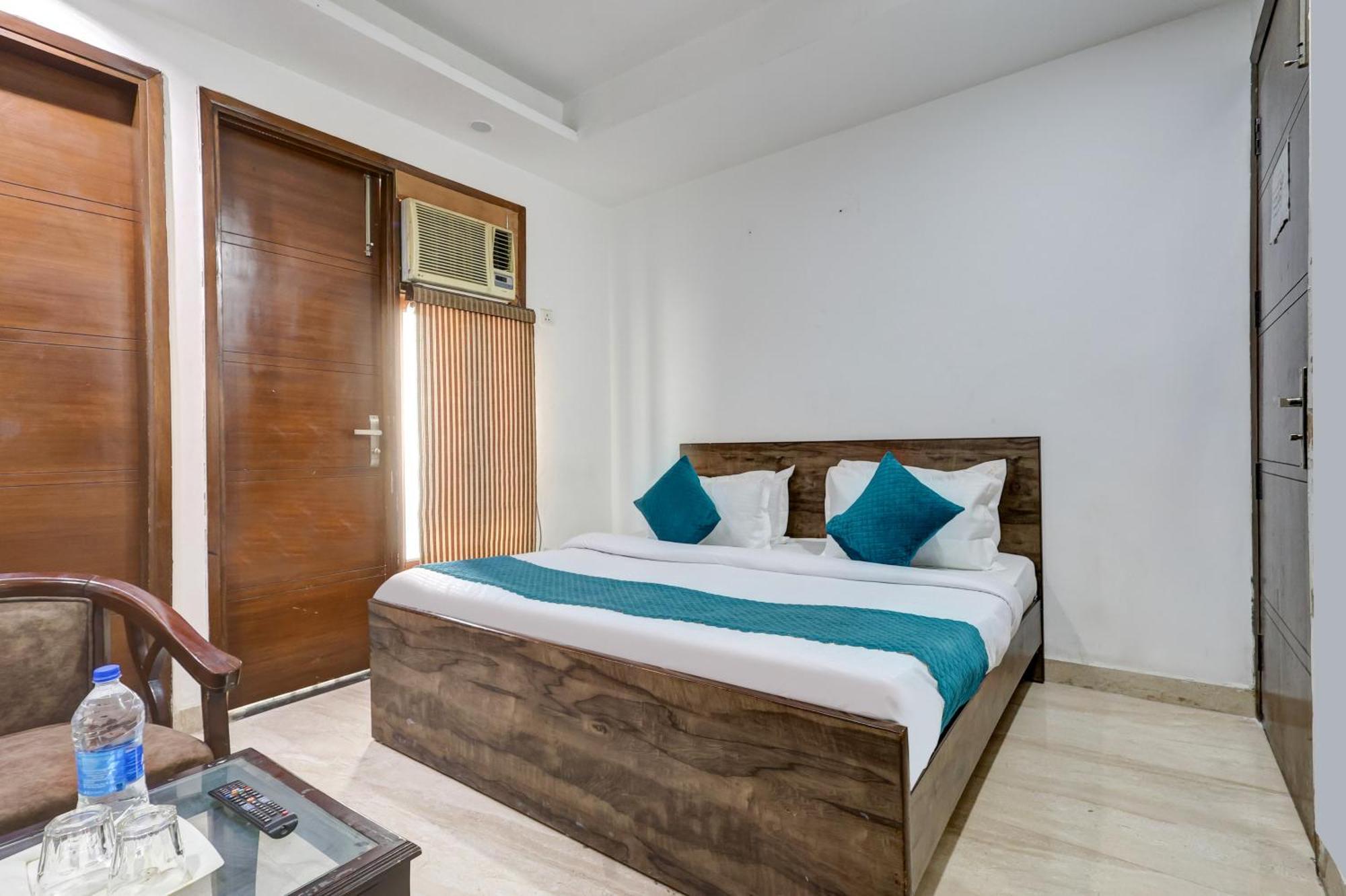 Hotel Aron By The Premium Villa New Delhi Exterior photo