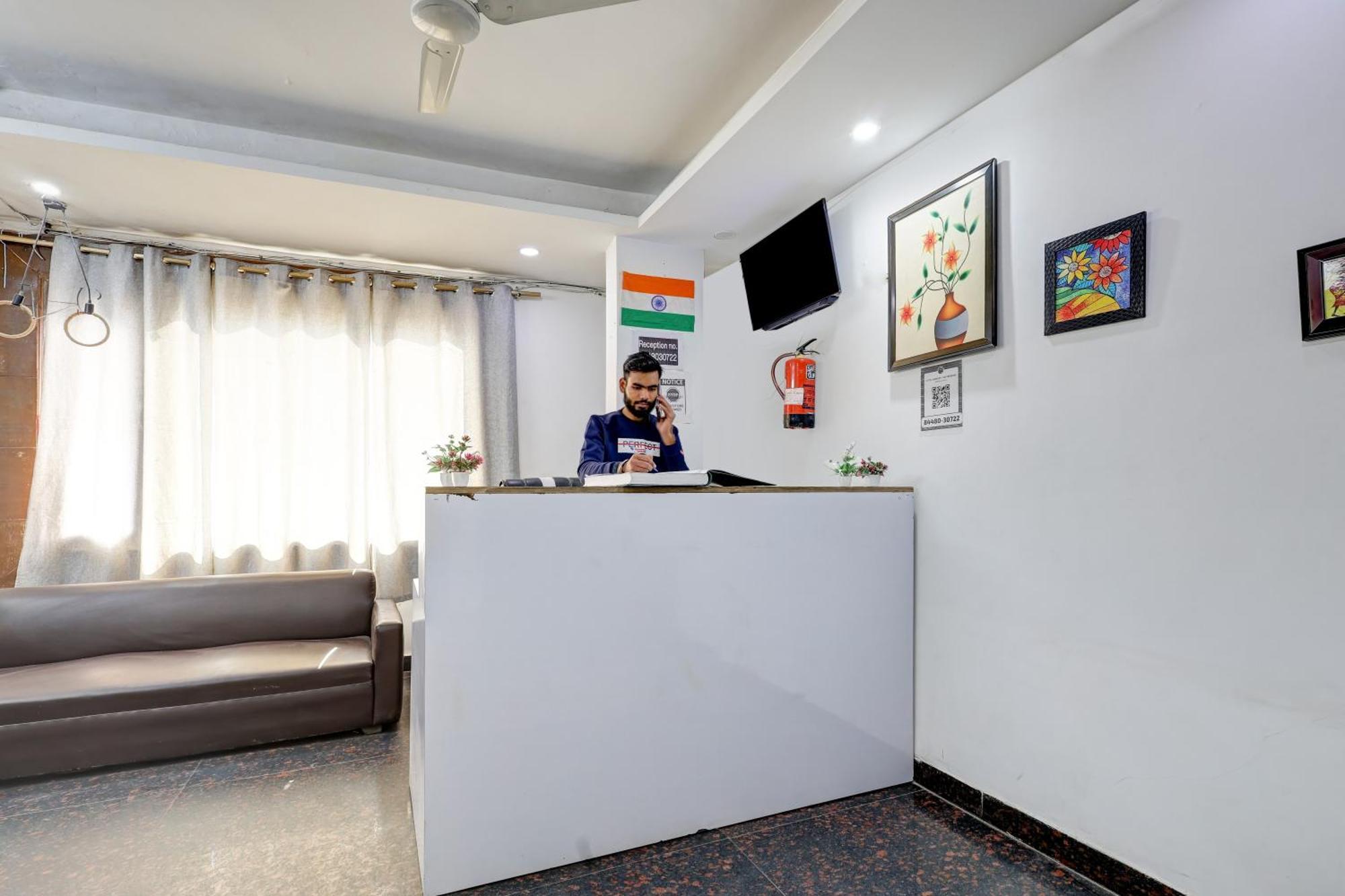 Hotel Aron By The Premium Villa New Delhi Exterior photo