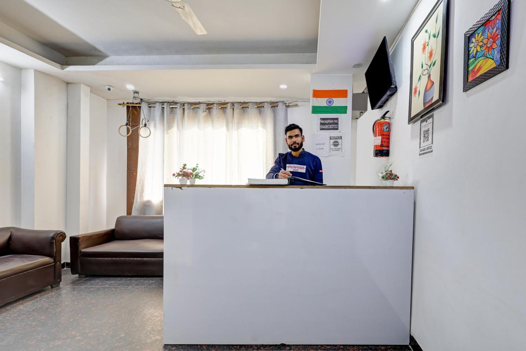 Hotel Aron By The Premium Villa New Delhi Exterior photo