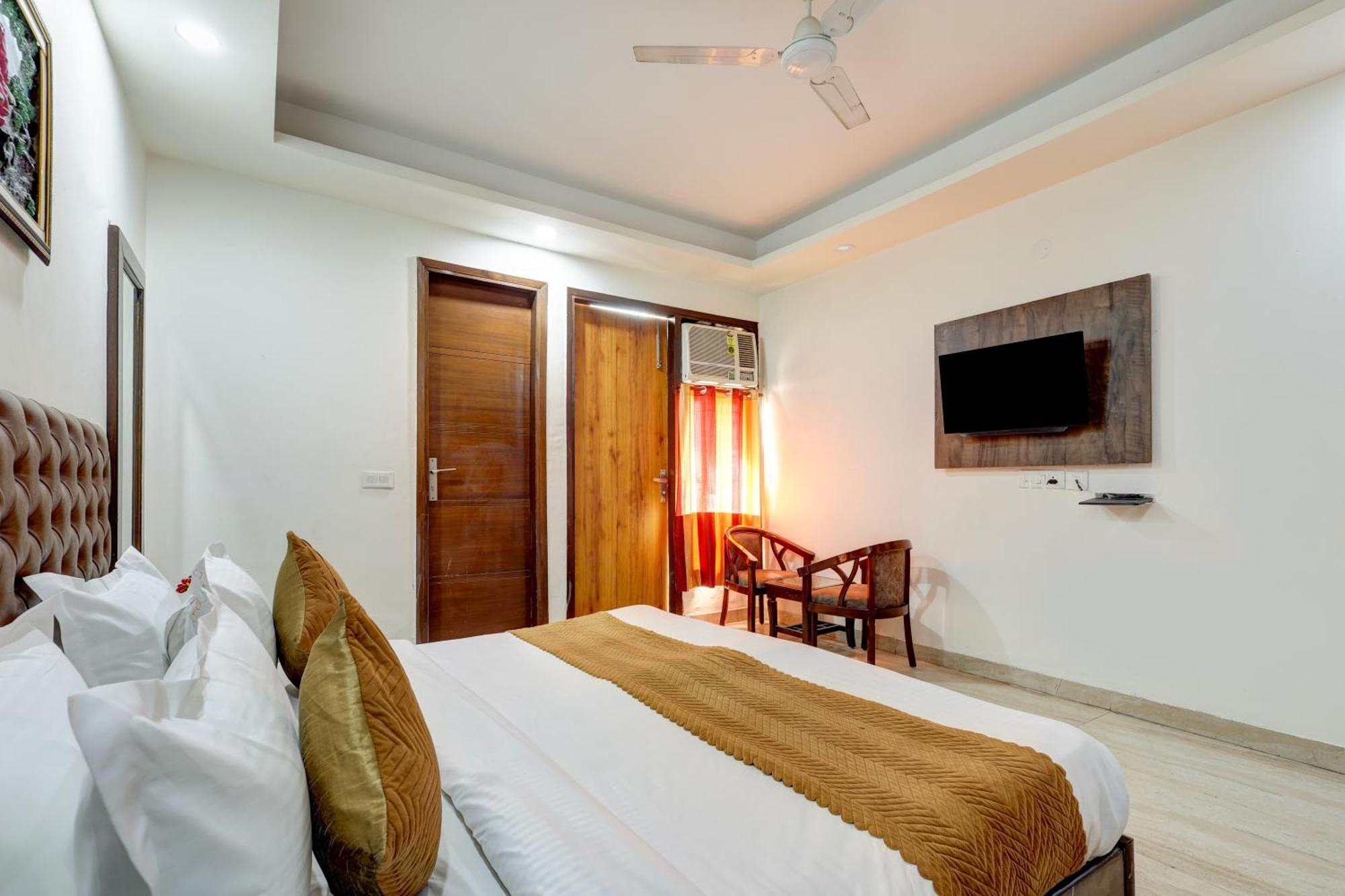 Hotel Aron By The Premium Villa New Delhi Exterior photo