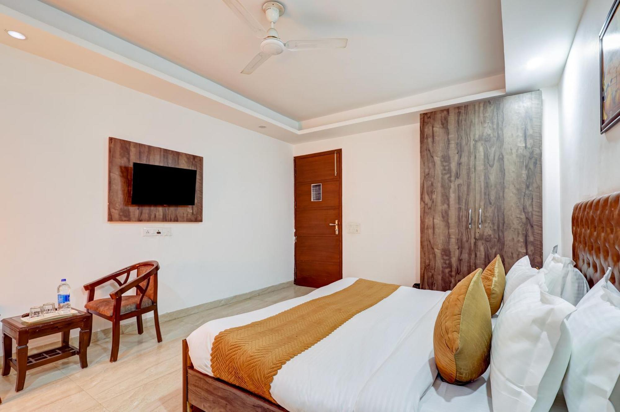Hotel Aron By The Premium Villa New Delhi Exterior photo